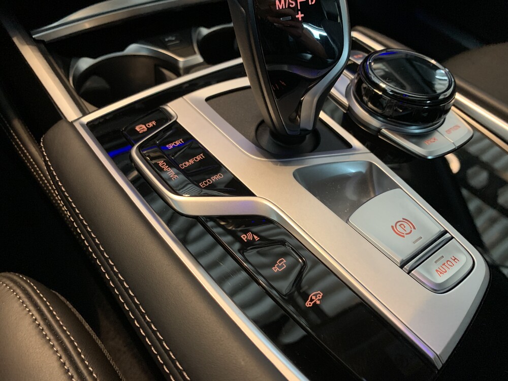 BMW 740Li xDrive High Executive M-Sport 7er LANG 333PS 2021 -GARANTIE-, L-303-RB.