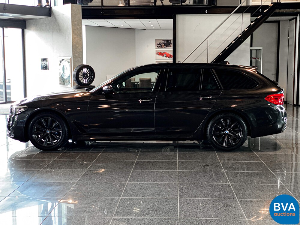 BMW 530d 5-serie Touring High Executive M-sport 265pk 2018, ZT-686-P