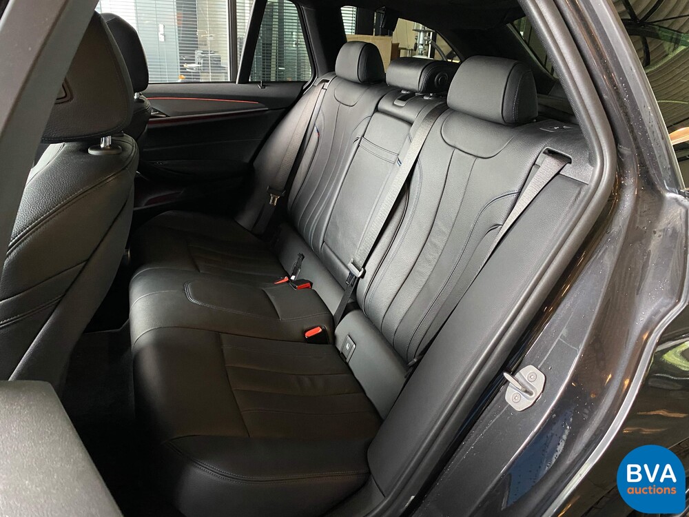 BMW 530d 5-serie Touring High Executive M-sport 265pk 2018, ZT-686-P