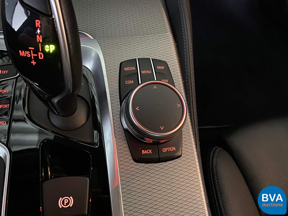 BMW 530d 5-serie Touring High Executive M-sport 265pk 2018, ZT-686-P