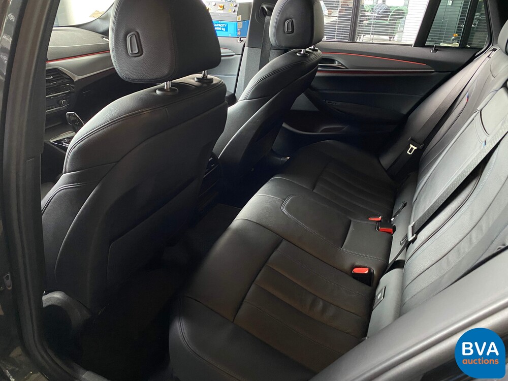 BMW 530d 5-serie Touring High Executive M-sport 265pk 2018, ZT-686-P