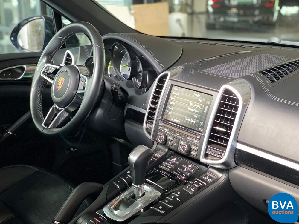 Porsche Cayenne 3.0 S E-Hybrid 462pk 2014, -Org NL- 8-XZR-10.