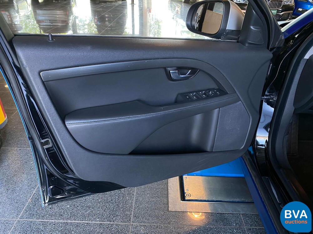 Volvo V70 2.0 T5 Kinetic 245pk 2015, RV-417-T