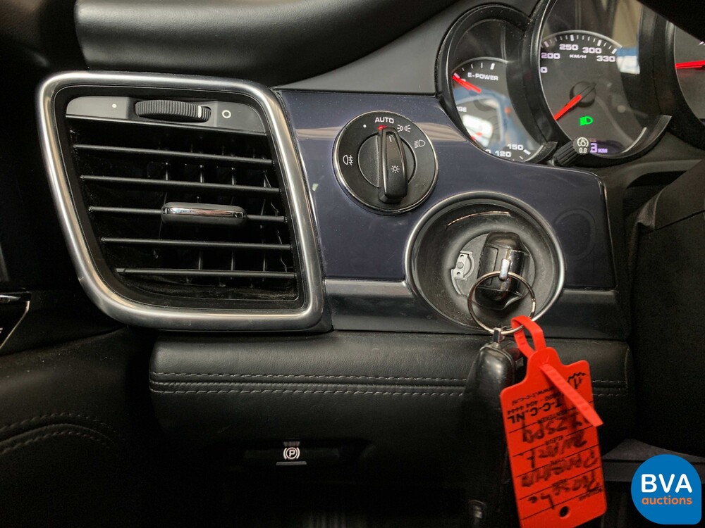 Porsche Panamera3.0 V6 S-Hybrid 3.0 333 PS 2011 Plug-In Hybrid NW-Modell, 27-ZSP-9.