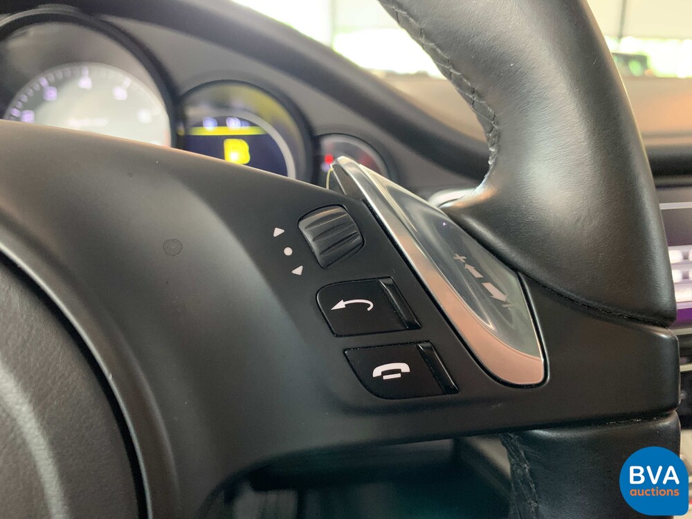 Porsche Panamera3.0 V6 S-Hybrid 3.0 333 PS 2011 Plug-In Hybrid NW-Modell, 27-ZSP-9.