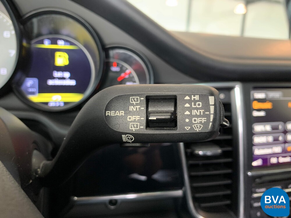 Porsche Panamera3.0 V6 S-Hybrid 3.0 333 PS 2011 Plug-In Hybrid NW-Modell, 27-ZSP-9.