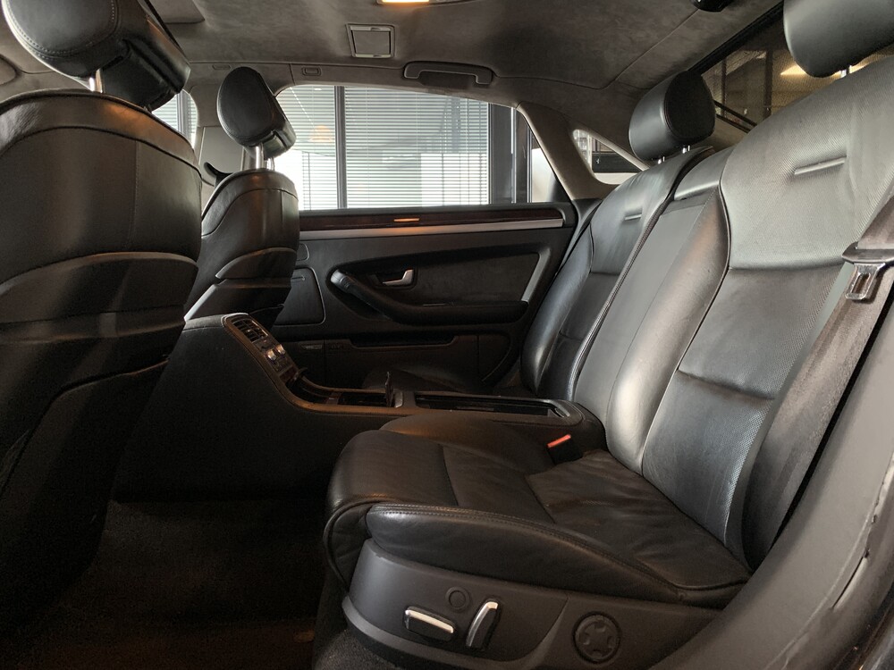 Audi A8 Lang 6.0 W12 Quattro Pro line 450pk 2004, 69-RD-NX