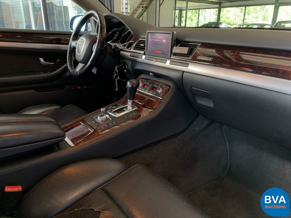 Audi A8 Lang 6.0 W12 Quattro Pro line 450pk 2004, 69-RD-NX