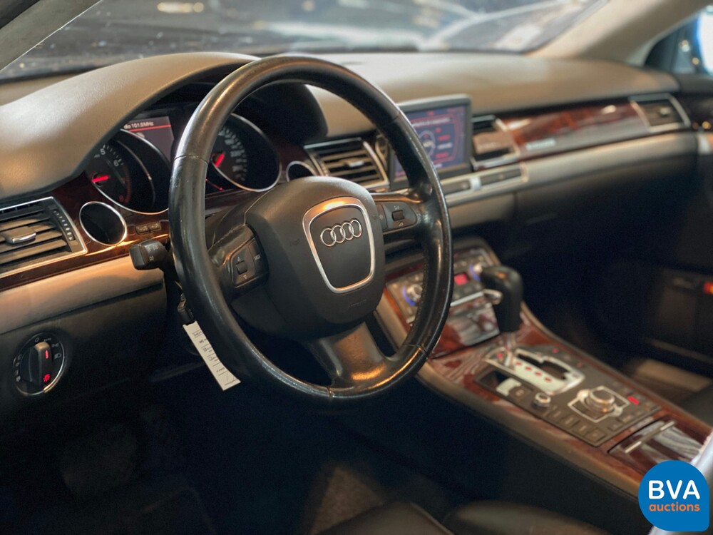 Audi A8 Lang 6.0 W12 Quattro Pro line 450pk 2004, 69-RD-NX