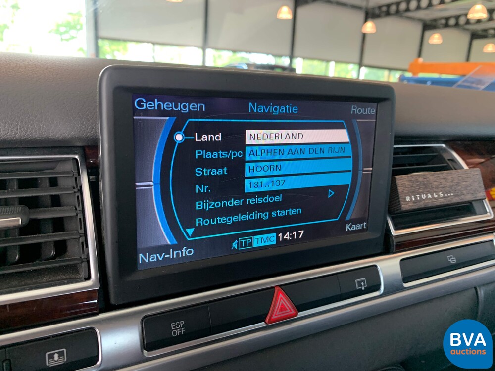Audi A8 Lang 6.0 W12 Quattro Pro line 450pk 2004, 69-RD-NX