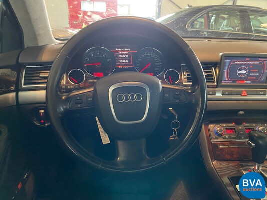 Audi A8 Long 6.0 W12 Quattro Pro line 450hp 2004, 69-RD-NX.