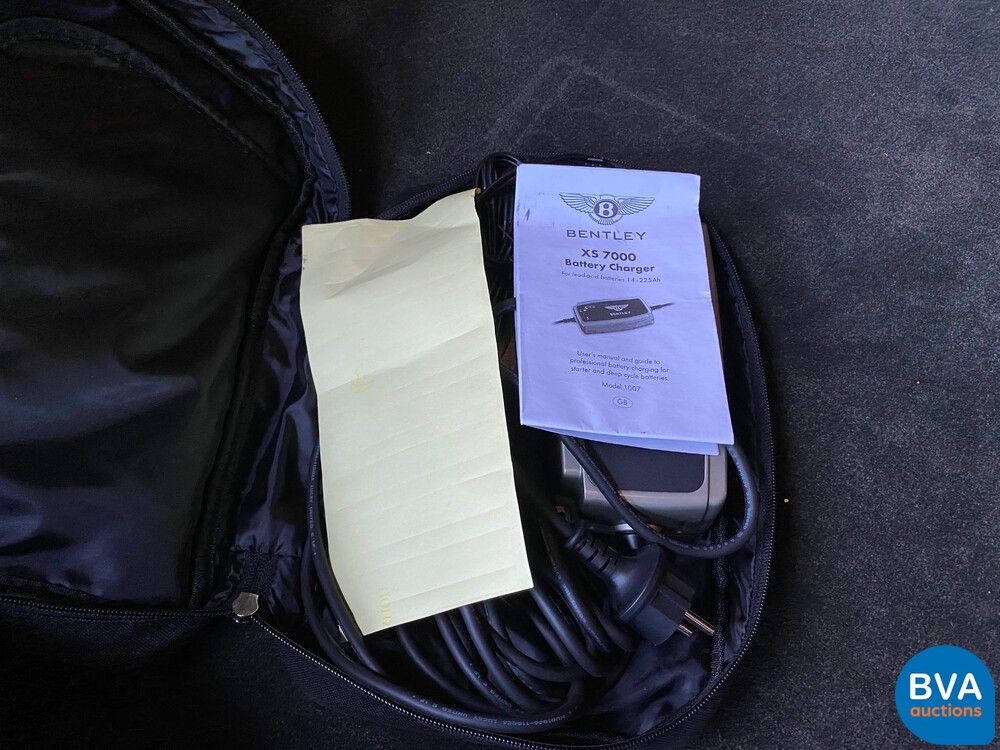 Bentley Flying Sporn 6.0 W12 625 PS 2013, JP-643-P.