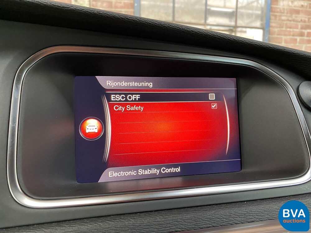 Volvo V40 2.0 D2 Nordic+ Facelift, PK-783-J.