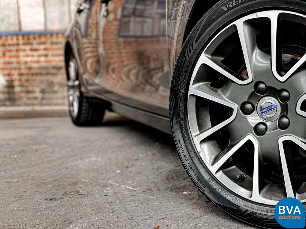 Volvo V40 2.0 D2 Nordic+ Facelift, PK-783-J.