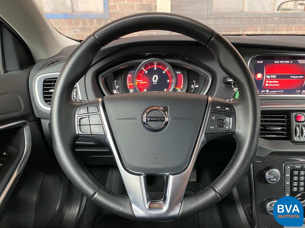 Volvo V40 2.0 D2 Nordic+ Facelift, PK-783-J.