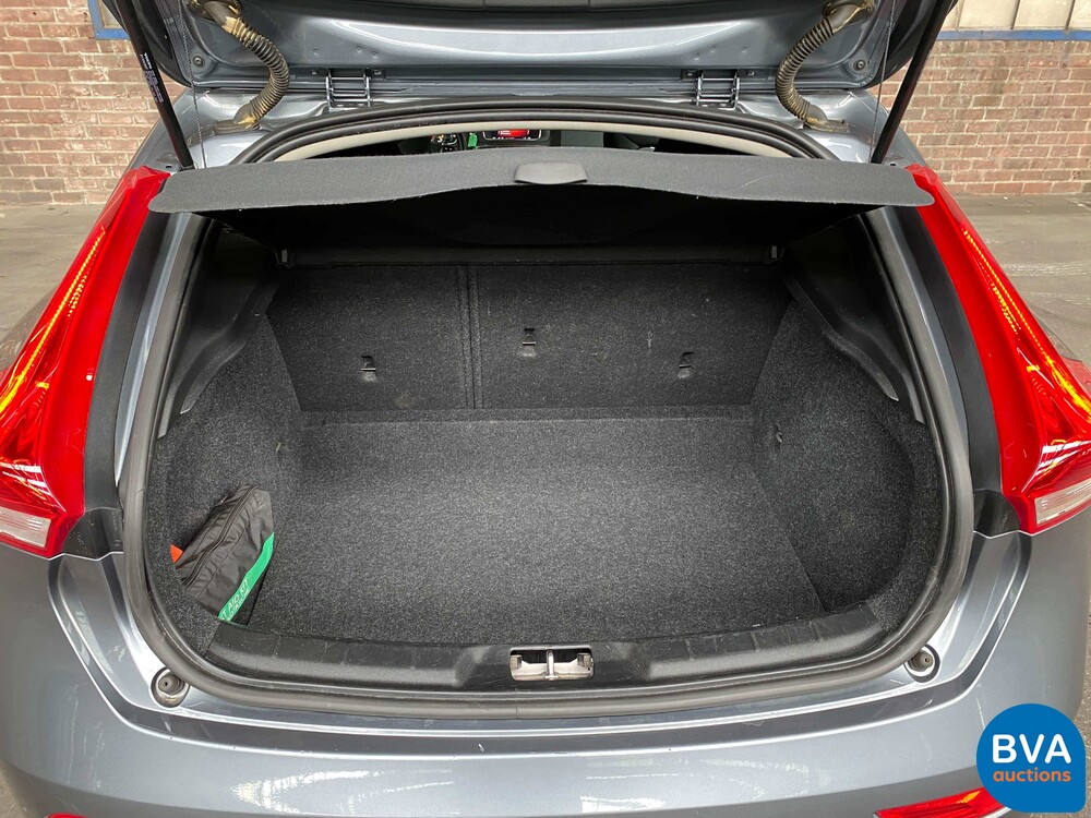 Volvo V40 2.0 D2 Nordic+ Facelift, PK-783-J.