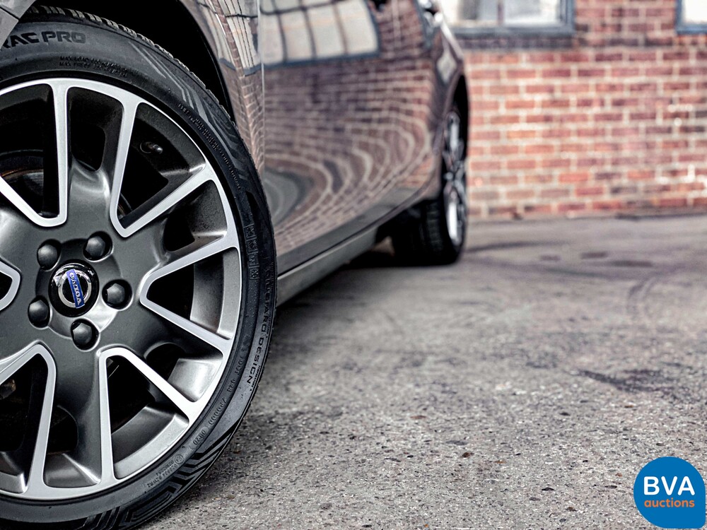 Volvo V40 2.0 D2 Nordic+ Facelift, PK-783-J.