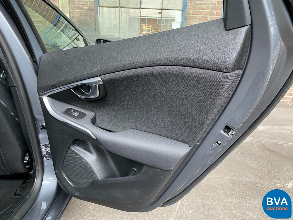 Volvo V40 2.0 D2 Nordic+ Facelift, PK-783-J.