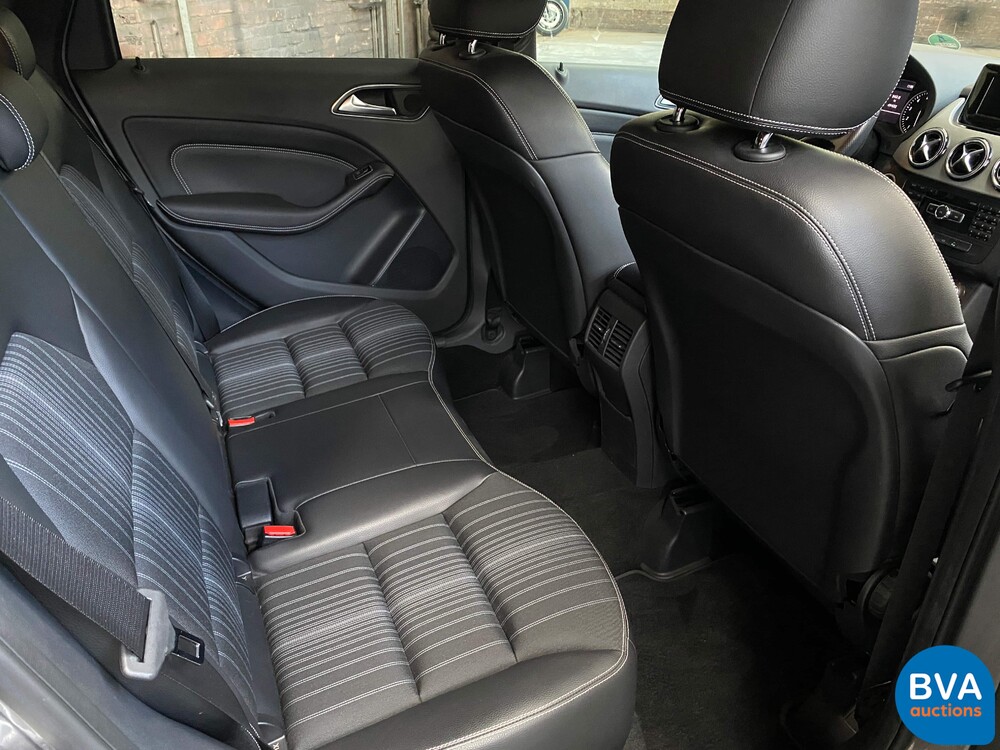 Mercedes-Benz B180 B-Klasse Ambition -Org NL, 2-SHJ-07.