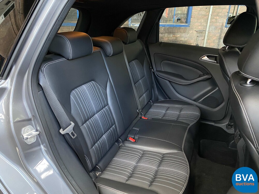 Mercedes-Benz B180 B-Klasse Ambition -Org NL, 2-SHJ-07.