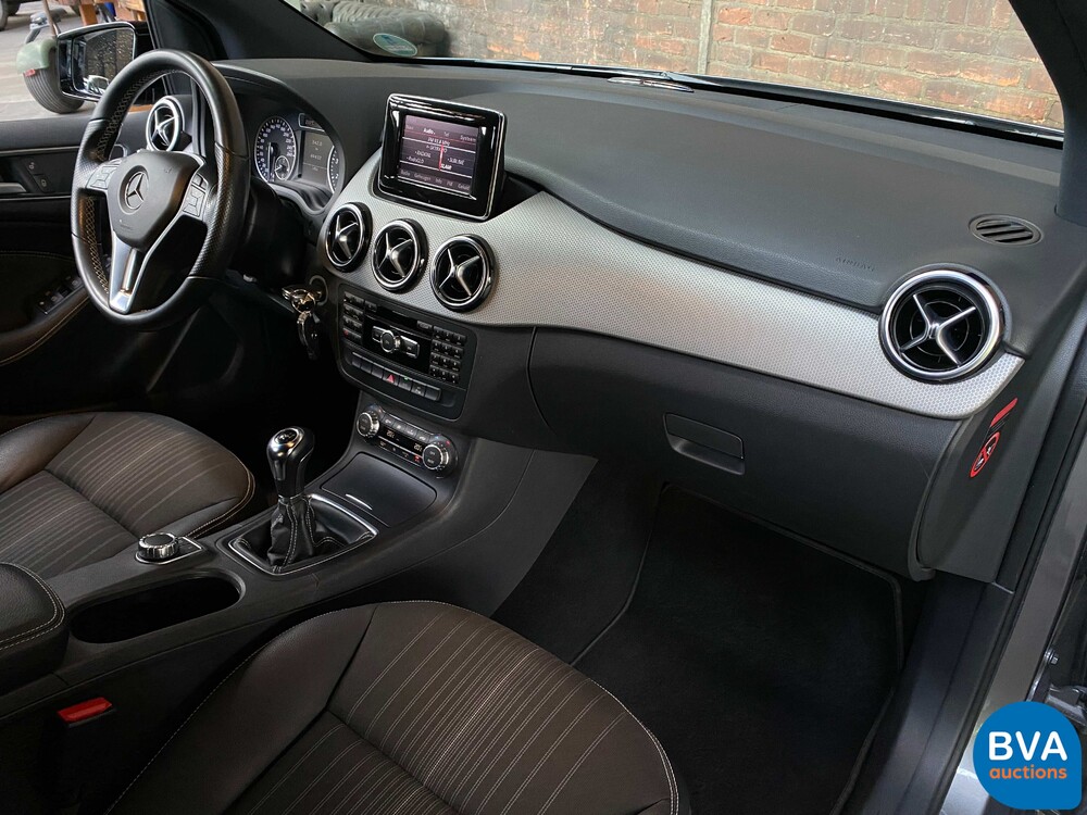 Mercedes-Benz B180 B-Klasse Ambition -Org NL, 2-SHJ-07.
