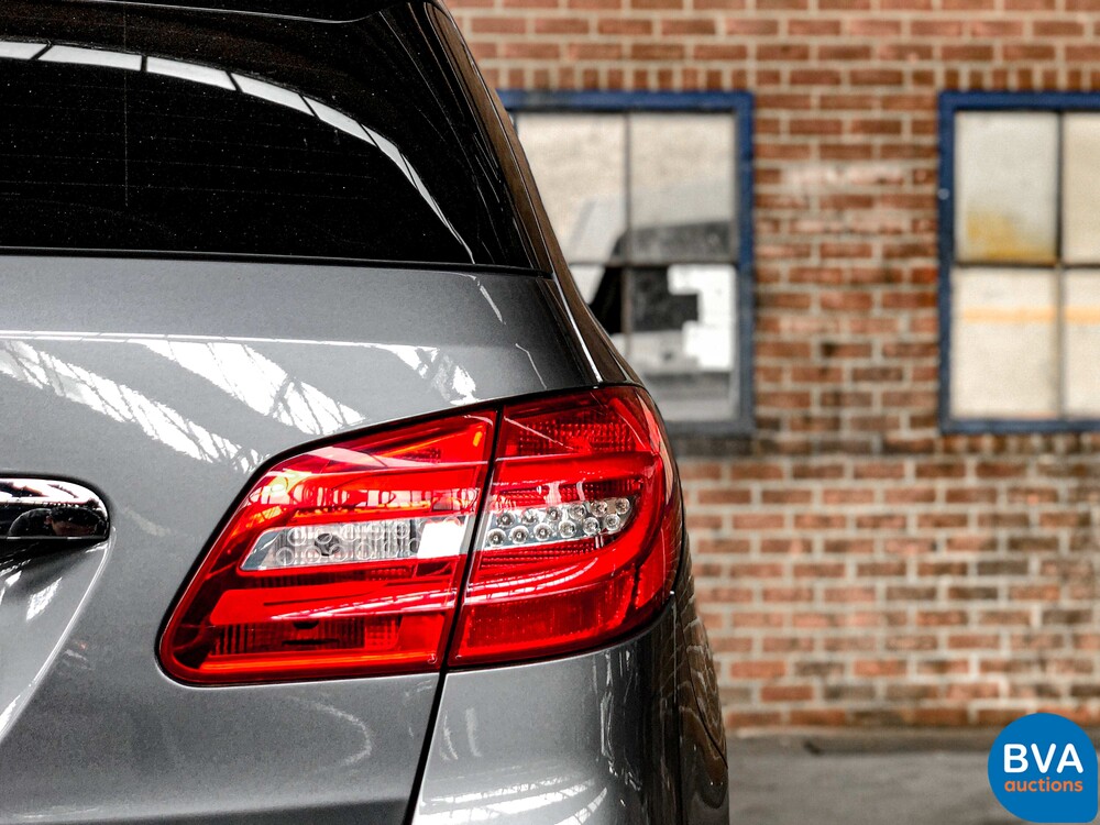 Mercedes-Benz B180 B-Klasse Ambition -Org NL, 2-SHJ-07.