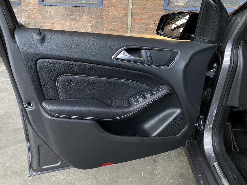 Mercedes-Benz B180 B-Klasse Ambition -Org NL, 2-SHJ-07.