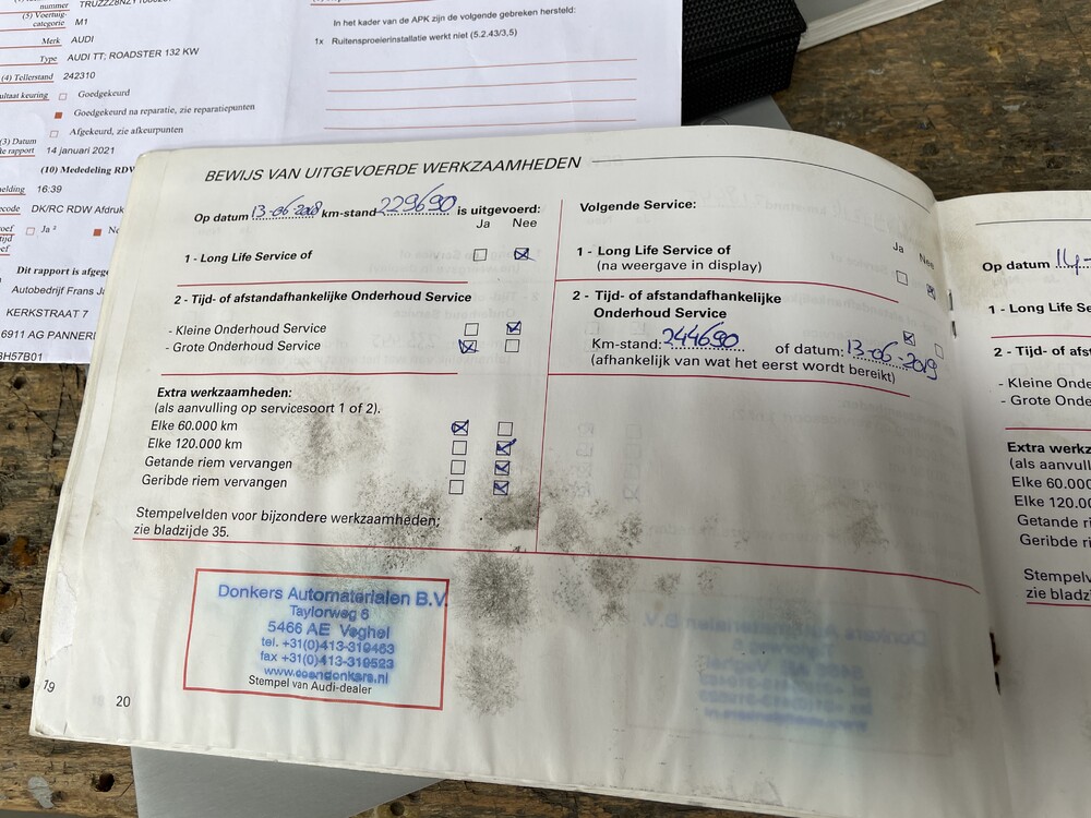 Audi TT-Roadster 1.8 Turbo 179 PS 2000 -Org. NL-, 86-FX-SL.