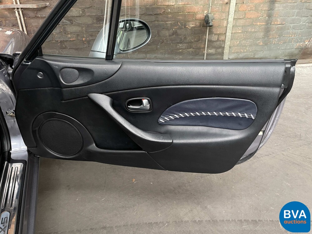 Mazda MX-5 1.6i Exclusive 110PS 2004, 53-RZN-5.