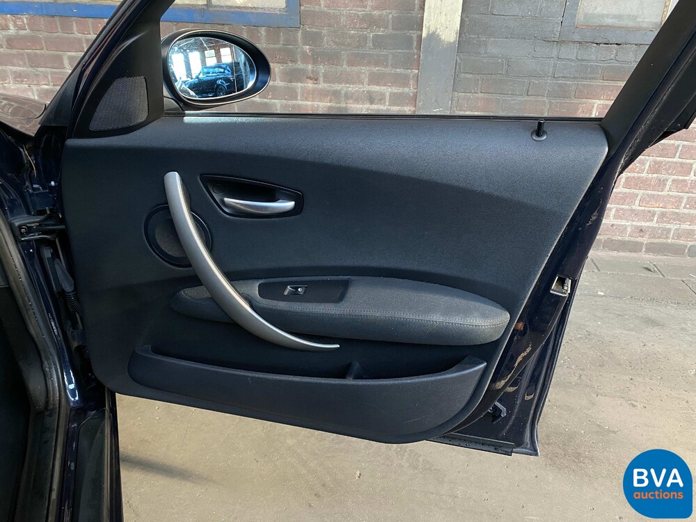 BMW 118i 1er 129PS 2006, KL-743-J.