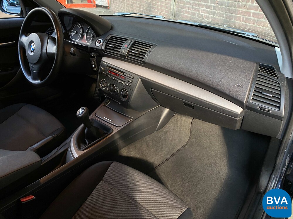 BMW 118i 1er 129PS 2006, KL-743-J.