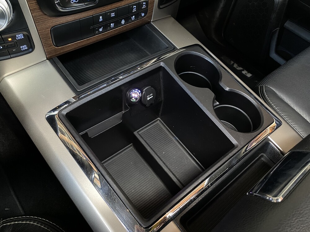 Dodge Ram 1500 5.7 V8 Quad Cab 6'4 401 PS 2015 -Org. NL-, VN-528-K.