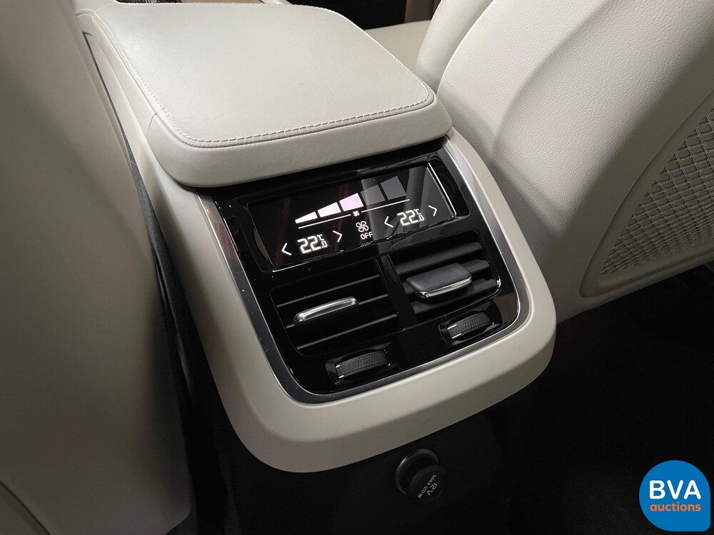 Volvo XC90 T8 Twin Engine AWD Beschriftung 7-Pers. 408 PS 49gr. CO2 2016.