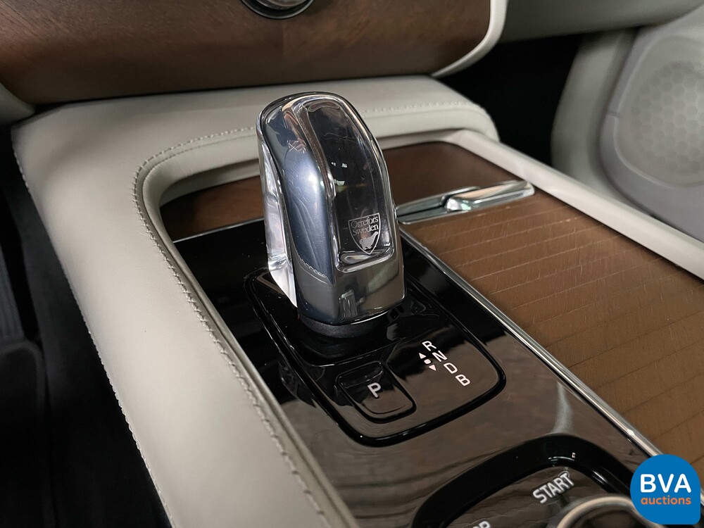 Volvo XC90 T8 Twin Engine AWD Beschriftung 7-Pers. 408 PS 49gr. CO2 2016.