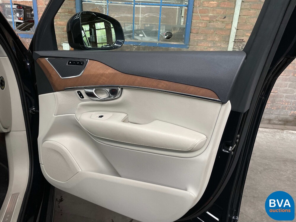 Volvo XC90 T8 Twin Engine AWD Beschriftung 7-Pers. 408 PS 49gr. CO2 2016.