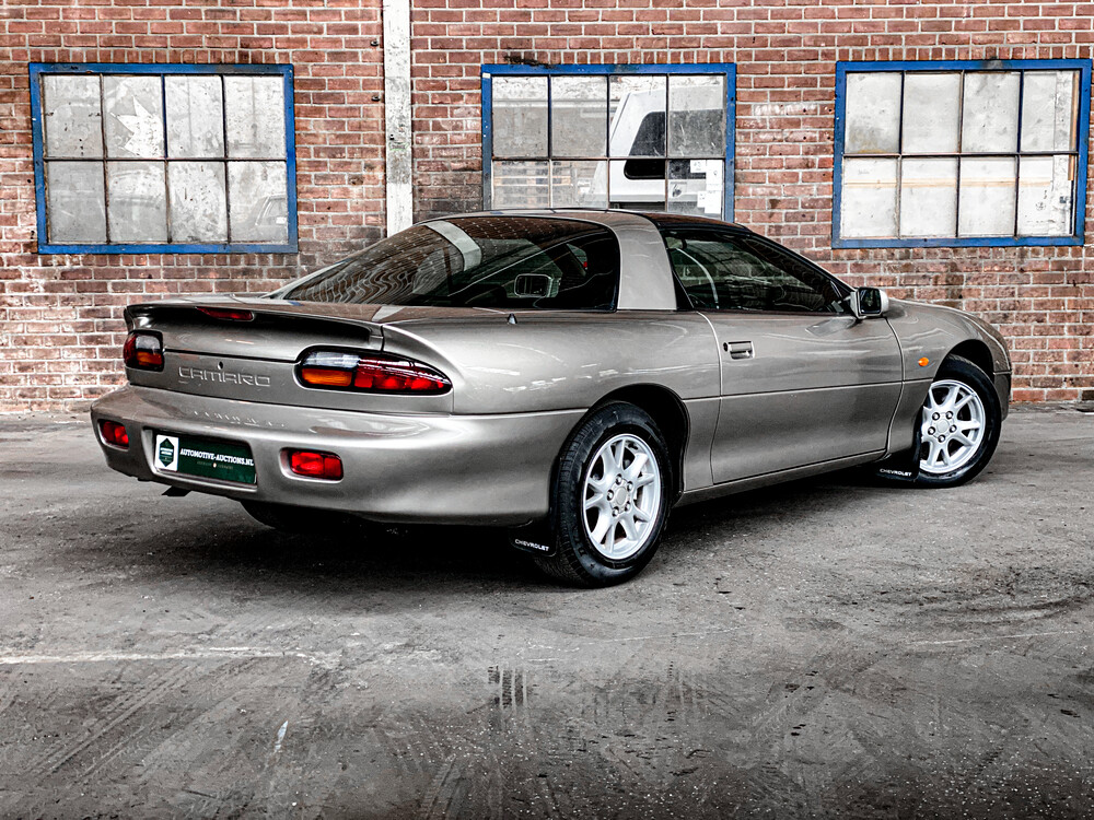 Chevrolet Camaro Coupé 194 PS 2001.