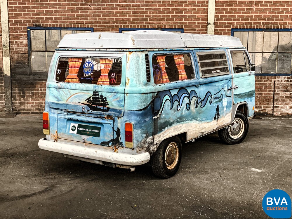 Volkswagen T2 Westfalia Wohnmobiltransporter 1972.