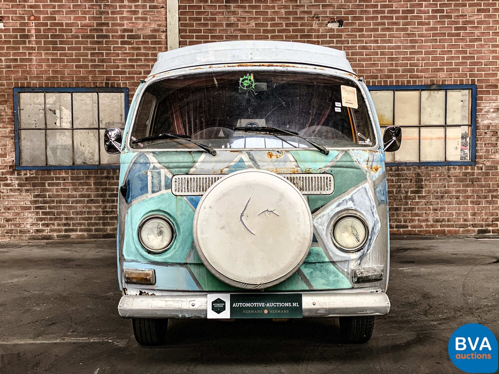 Volkswagen T2 Westfalia Wohnmobiltransporter 1972.