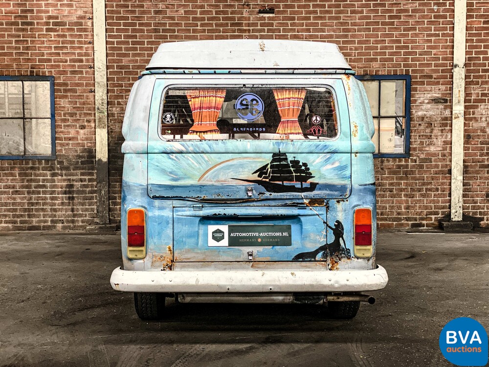 Volkswagen T2 Westfalia Wohnmobiltransporter 1972.