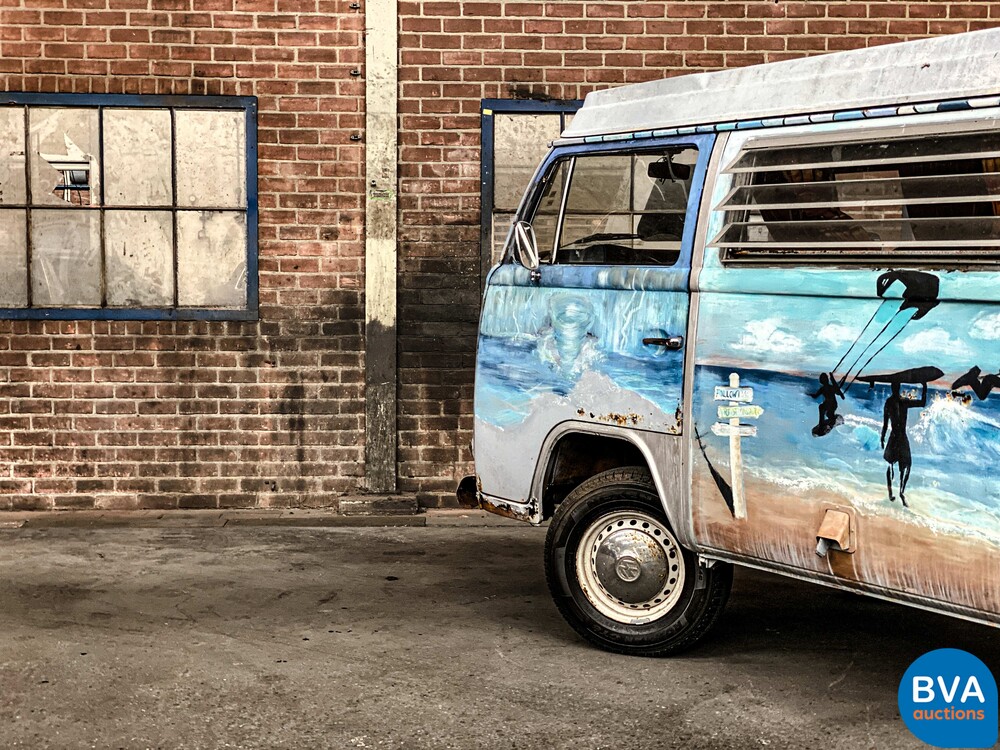 Volkswagen T2 Westfalia Wohnmobiltransporter 1972.