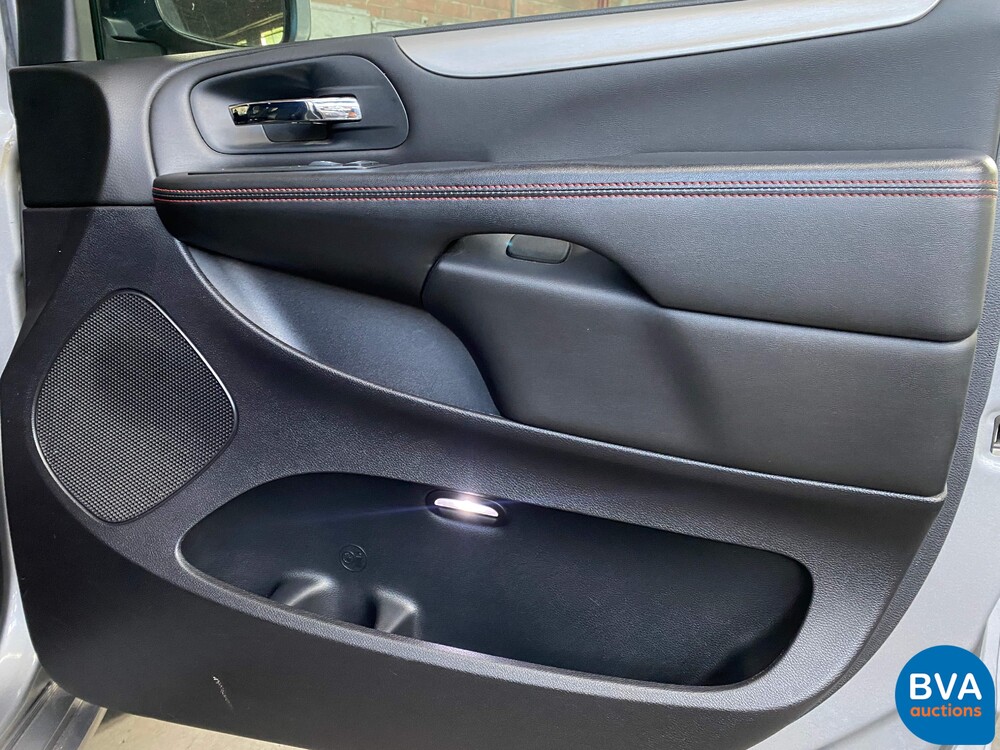 Dodge Grand Caravan 3.6 V6 7-Pers. 287 PS 2013, NL-Zulassung.