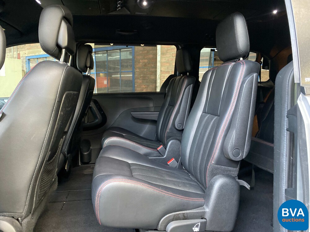 Dodge Grand Caravan 3.6 V6 7-Pers. 287 PS 2013, NL-Zulassung.