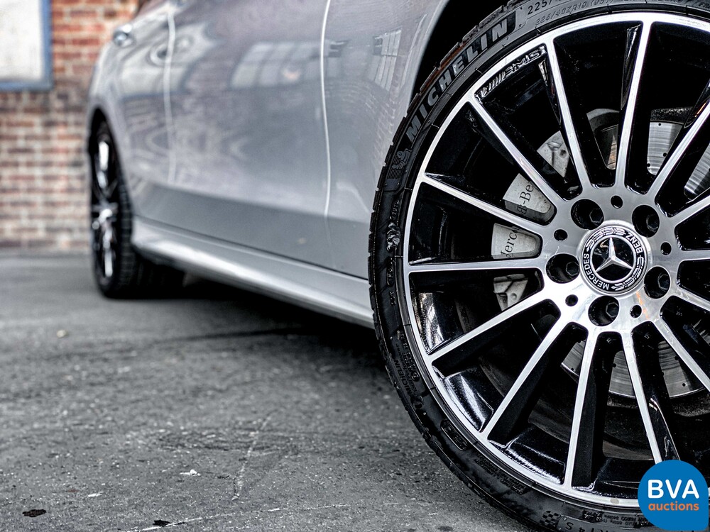 Mercedes-Benz C180 AMG Kombi Sport Edition Premium Plus C-Klasse -Org NL- 156pk 2018, TK-290-.