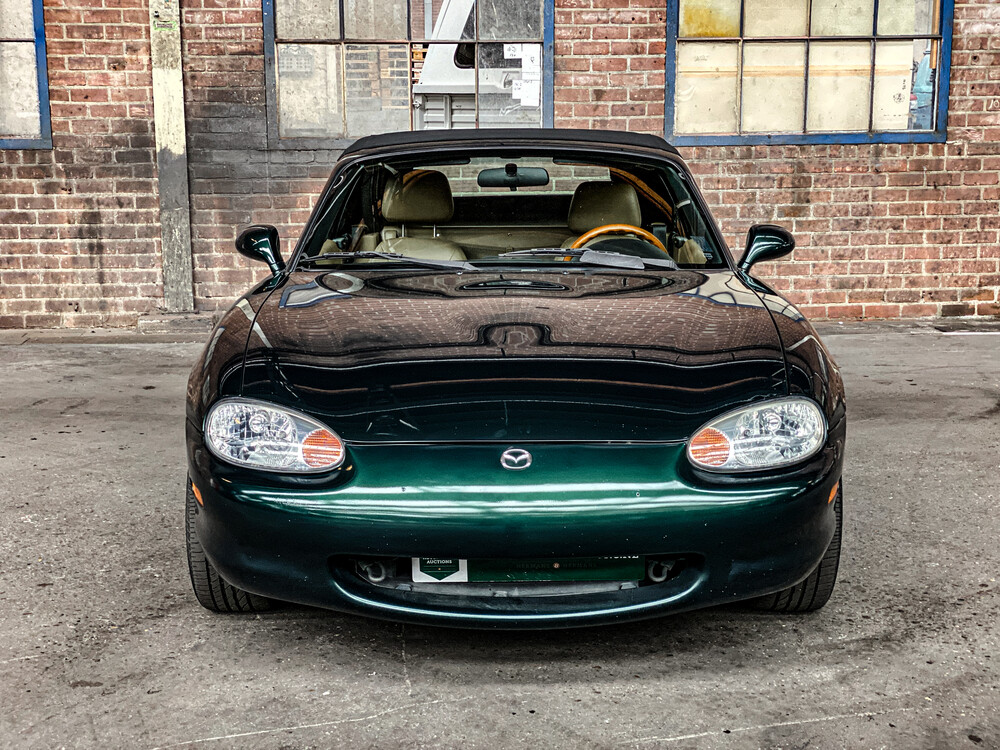 Mazda MX-5 Cabrio 1.6 110 PS 2000.