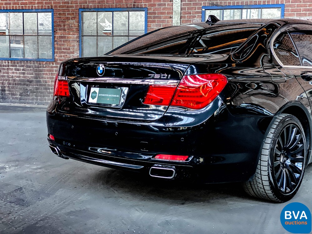 BMW 740i High-Executive 3.0 326 PS 2009.