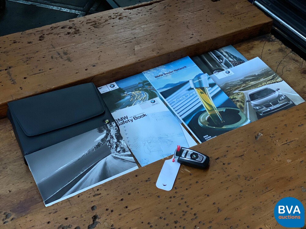 BMW 740i High-Executive 3.0 326 PS 2009.