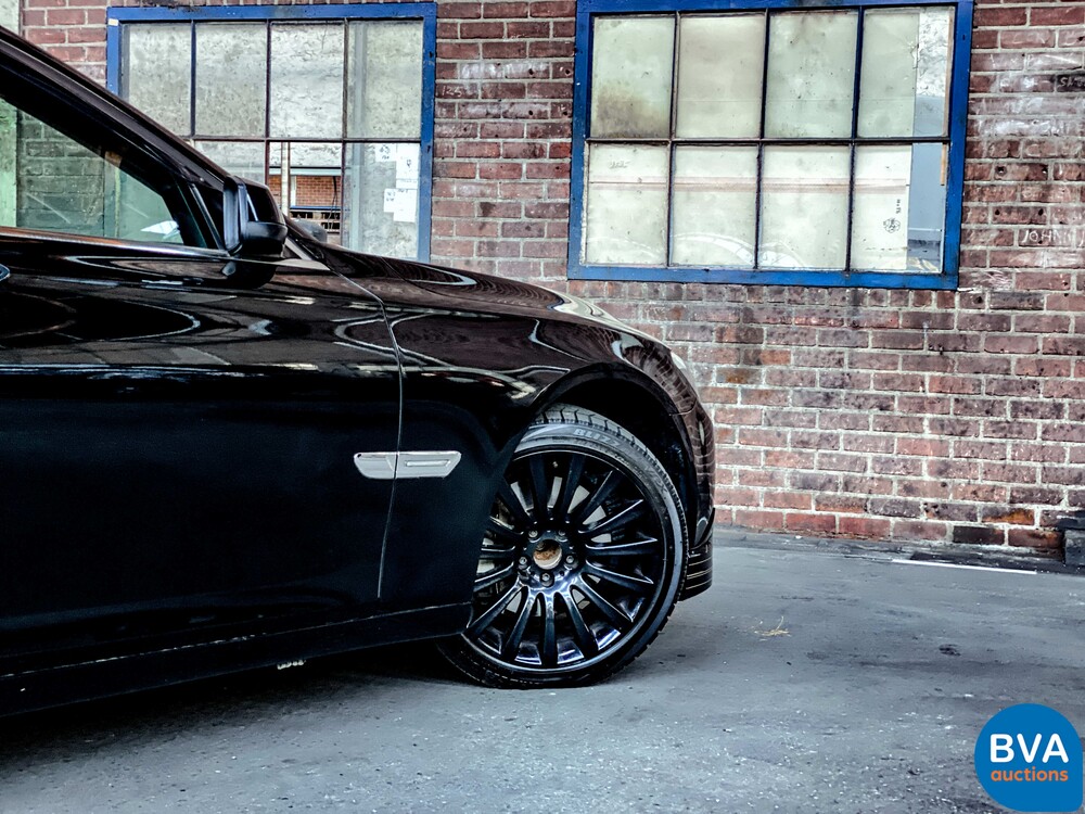 BMW 740i High-Executive 3.0 326 PS 2009.