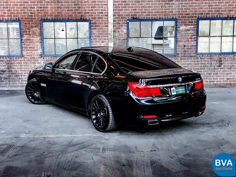 BMW 740i High-Executive 3.0 326 PS 2009.
