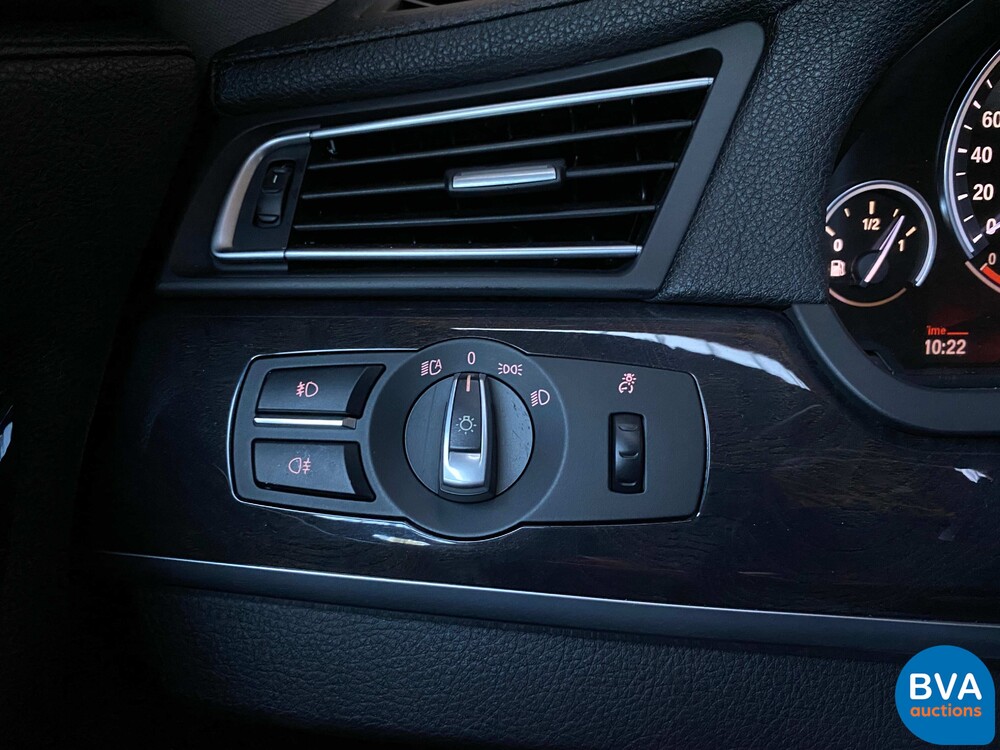 BMW 740i High-Executive 3.0 326 PS 2009.