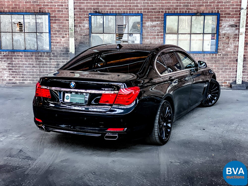 BMW 740i High-Executive 3.0 326 PS 2009.